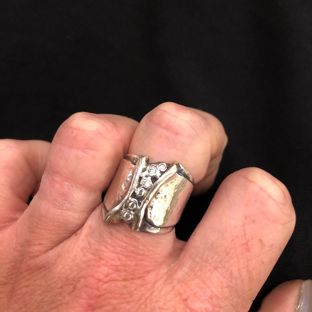Silpada ring with “diamonds”